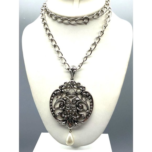 Vintage Avon Magnificent Medallion Necklace, BOOK PIECE Silver Tone Baroque Open